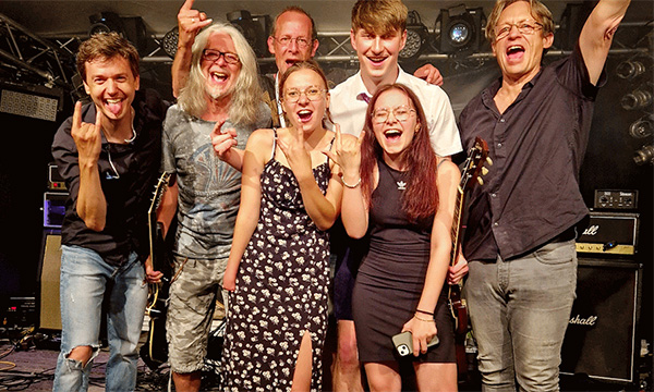 Rock-fpr-little-hoeroes-Helfen-mit-Musik-08